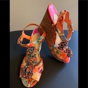 Gianni Bini wedge Shoe, Size 8M/Multi Color